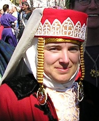 Pillbox-style hat with ubrusy and volosnik